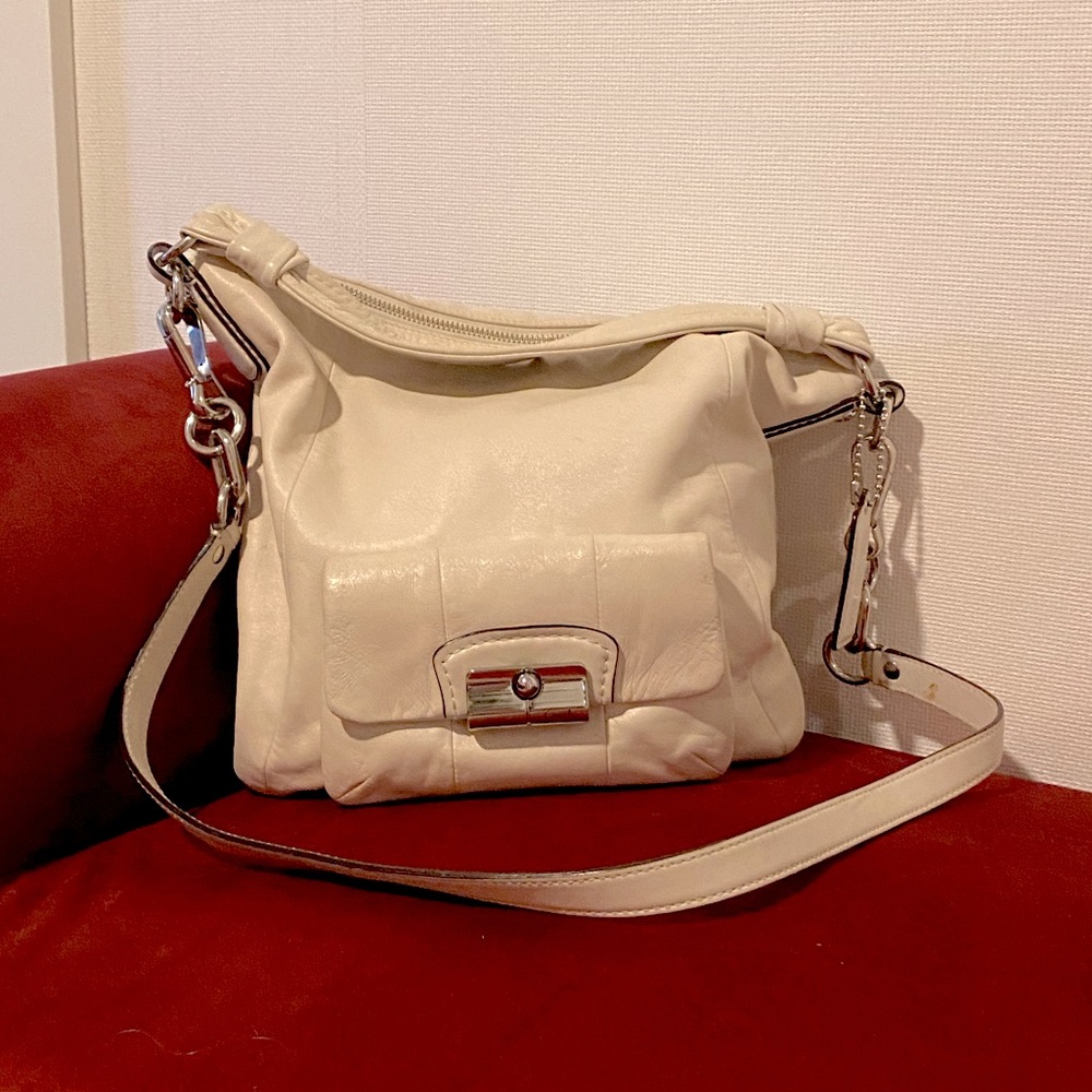 COACH Soft Leather Boho Tote Bag - pearly white